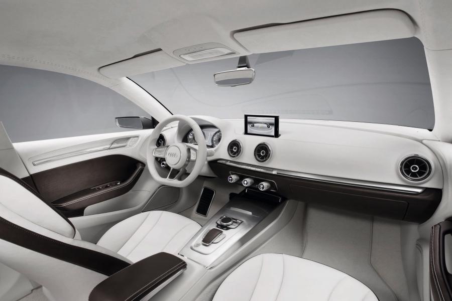 Торпедо Audi A3 e-Tron Sedan Concept 2011 года  (фото 8 из 13)